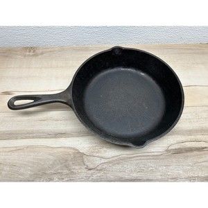 Vintage Lodge 5SK Cast Iron 8 Inch Skillet Pan Outdoor/Indoor Made In USA